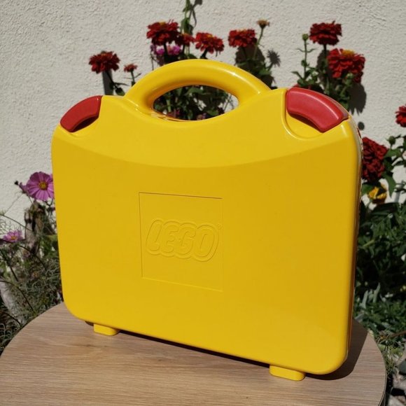 LEGO Yellow Plastic Carrying Carry Case Storage Box w Handle Dividers - Picture 1 of 9
